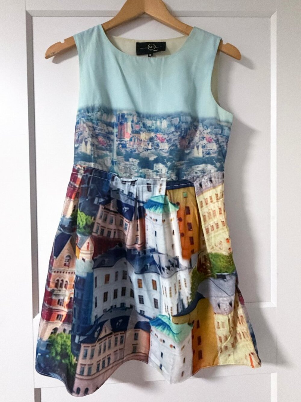 CItyscape Italian landscape dress